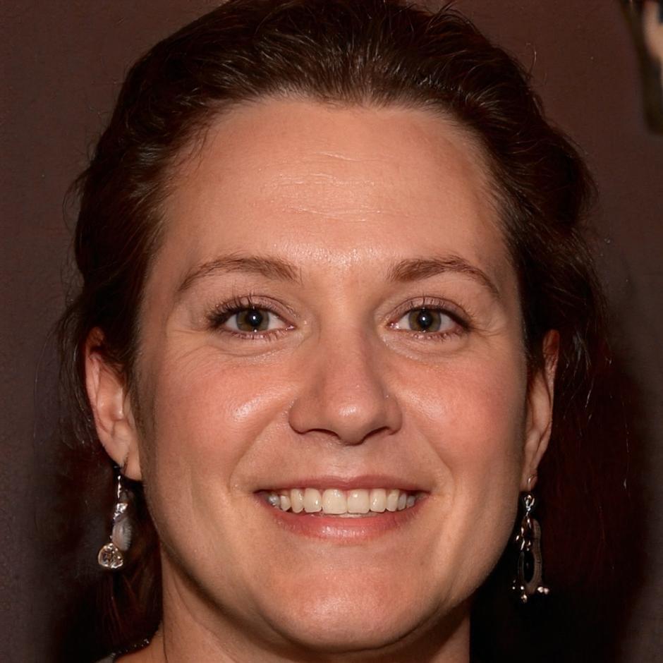 Portrait of Zehra Aslan, security and compliance specialist